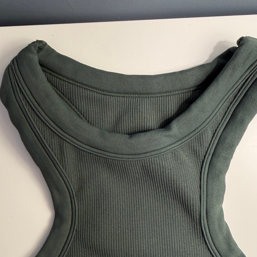 Set Active Women’s Green Ribbed Tank Top SZ M - Picture 3 of 5